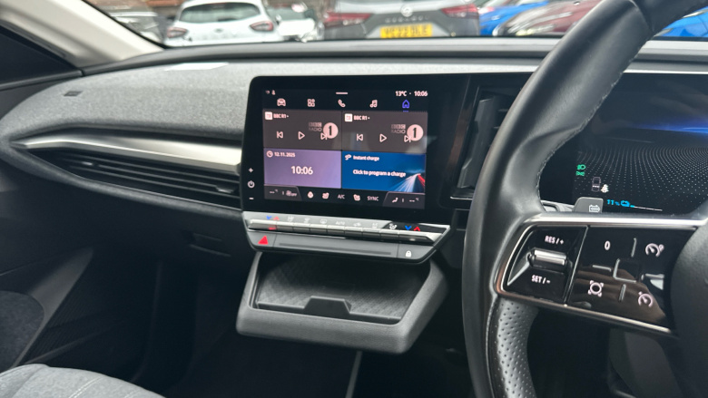 Renault Megane E-Tech EV60 160kW Equilibre 60kWh Optimum Charge 5dr Auto Electric Hatchback